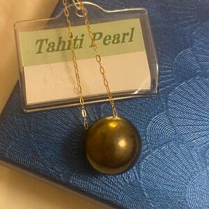 Gold Necklace 18 k with Tahiti Pearl